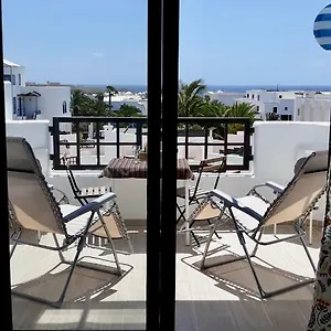 Aqua Sunrise & Sea Views Apartment